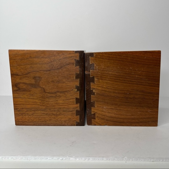Mid-Century Modern Pair of Wooden Bookends with Gold Plated Religious Cross - Picture 8 of 13